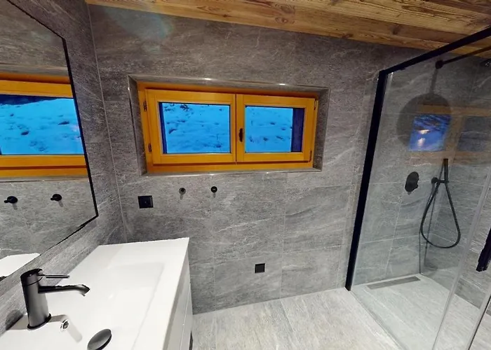 Chavanette - Beautiful 7 Bedrooms 아파트